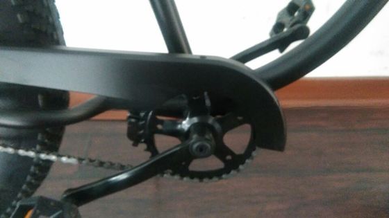 26&quot; dikke fiets met lederen zadel en aluminium frame uw ideale buitenactiviteit
