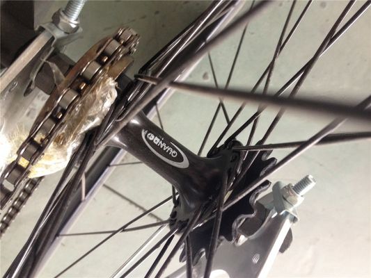 700c fiets met vaste versnellingen met hard frame, niet-achterste demper en aluminium velgmateriaal