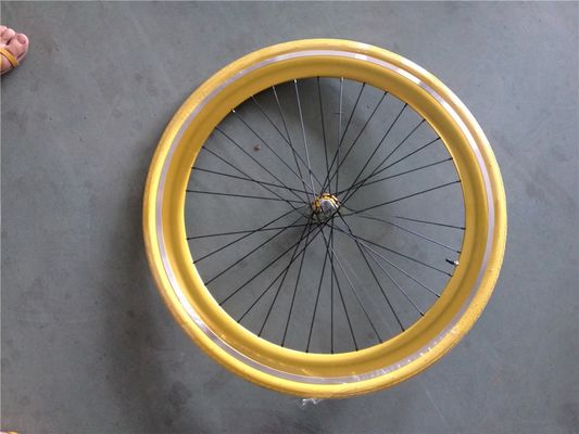 Op maat gemaakte 700C fixe versnelling fietswiel set met Pantone kleur en 32-40H Spoke Hole