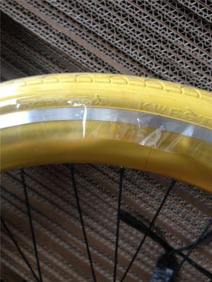 Op maat gemaakte 700C fixe versnelling fietswiel set met Pantone kleur en 32-40H Spoke Hole