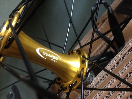 Op maat gemaakte 700C fixe versnelling fietswiel set met Pantone kleur en 32-40H Spoke Hole