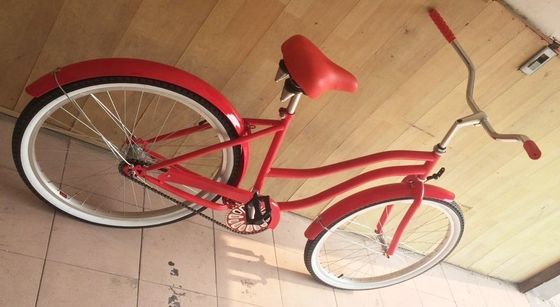 26&quot; Steep Thru Beach Cruiser Bike voor vrouwen met eenpersoonsversnellingen en aluminium velgen