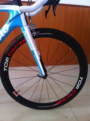 Koolstofvezel 700C Frame Shimano SORA-5700 18Speed Group 6KG Racing Road Speed Bike
