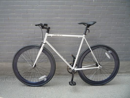 CE-goedgekeurde kleurrijke fietsband 700*23C/25C/28C KENDA Rim Material Aluminium