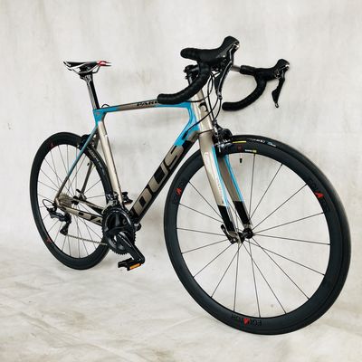 Carbon Fiber Rim Material 22-Speed Shimano ULTEGRA R8000 Aluminium Stem Race Bike