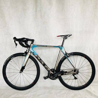 Carbon Fiber Rim Material 22-Speed Shimano ULTEGRA R8000 Aluminium Stem Race Bike