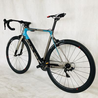 Carbon Fiber Rim Material 22-Speed Shimano ULTEGRA R8000 Aluminium Stem Race Bike