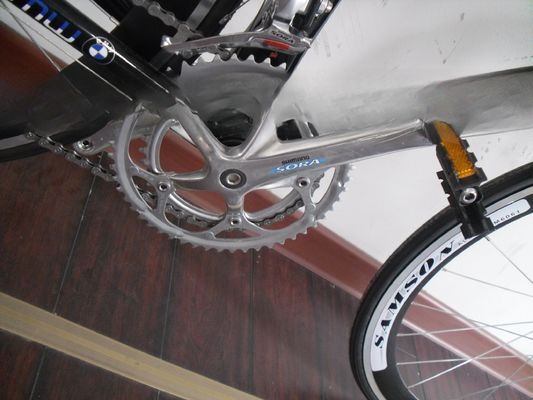 Gewone Pedal 700C Racing Bike met lichtgewicht aluminium frame en 24 snelheid