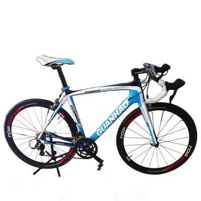 Duurzame constructie 700C 18S Full Carbon Fiber Racing Road Bike met gewoon pedaal