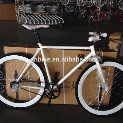 Single Speed Bike 700c Fixie Bike met KMC keten en bruto gewicht 13kg