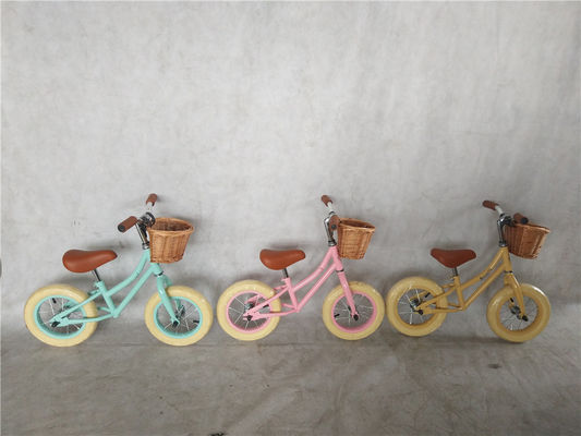 12 inch Foam Tire Kids' Balance Bike Gele Kleur Laadcapaciteit 70kg Front Wicker Basket