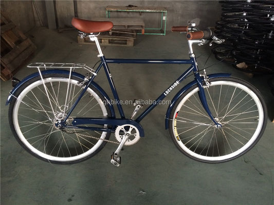 Rijd moeiteloos door de stad op deze 3-versnellings stadsfiets voor mannen met mand