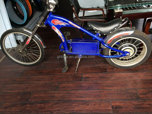 Elektrische fiets Volwassenen chopper fiets met plastic pedaal en borstelloze motor op zijn best