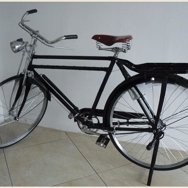 Klassieke Nederlandse fiets voor mannen met achtbaanrem en gewone pedaal