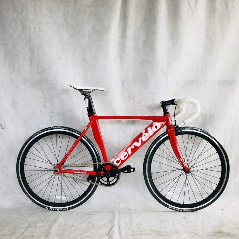 12 kg 700C Single Speed Track Aluminium Frame Fixed Gear Bike met koolstofvezel vork